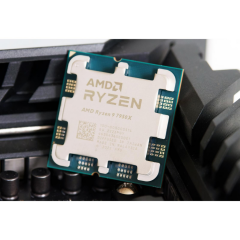 AMD RYZEN 9 7950X 16 Core, 4,50-5.70GHz, 80Mb Cache, 170W,  AM5 Soket, BOX (Kutulu) (Dahili Grafik VAR, Fan YOK)